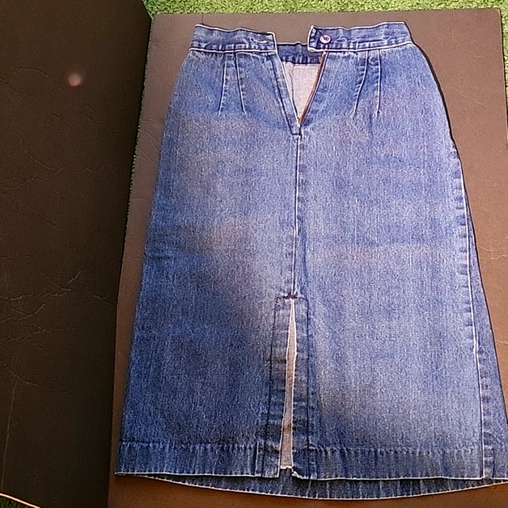 New York Jean Co. Women denim skirt, size XS